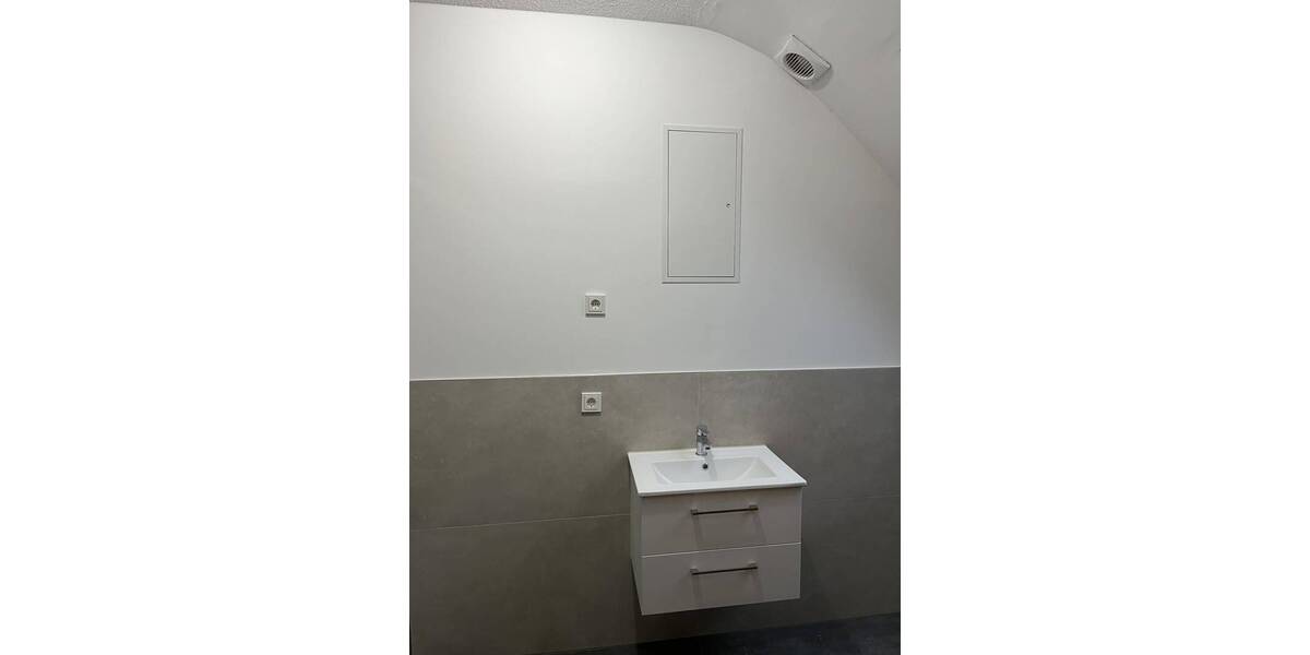 Etagenwohnung Saarbrücken Brebach-Fechingen - 4 Zimmer, 70 m&sup2;, 129.000&euro; | Angebot:26343959