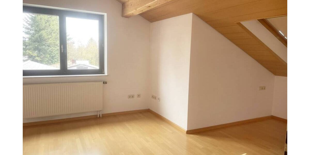 Etagenwohnung Blieskastel Lautzkirchen - 5 Zimmer, 185 m&sup2;, 1.130&euro; | Angebot:26105802