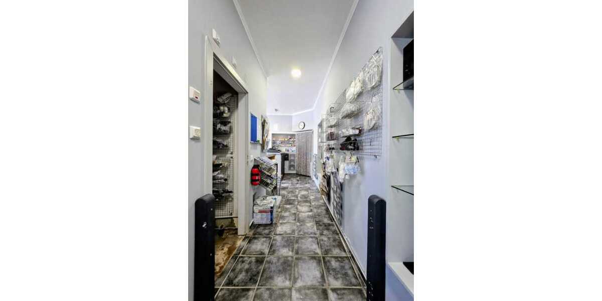 2-Familienhaus mit attraktiver Gewerbefläche in prominenter Lage - Mehrfamilienhaus, Wohnhaus Homburg | Angebot:27003328