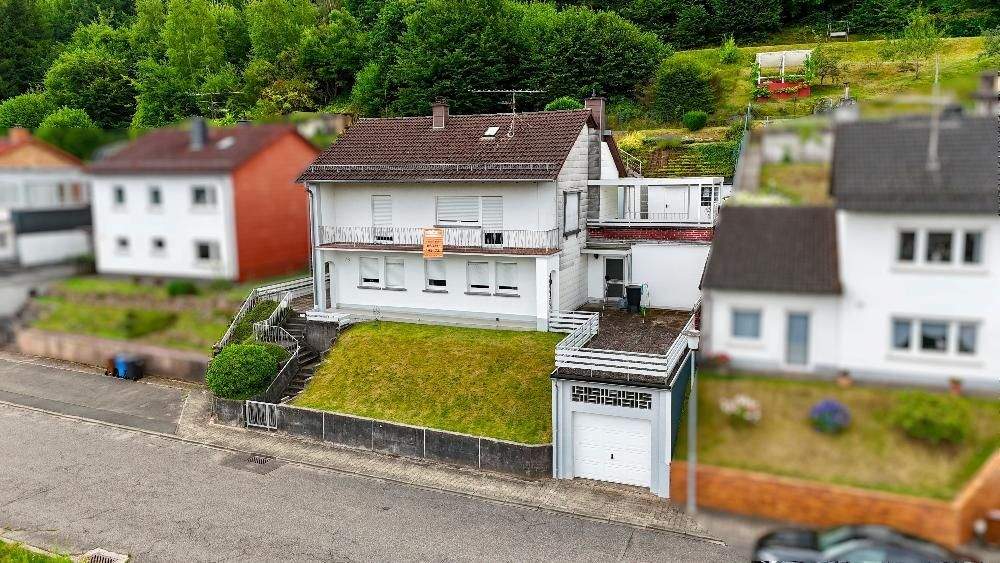 Einfamilienhaus Waldfischbach - 5 Zimmer, 151 m&sup2;, 215.000&euro; | Angebot:25802498