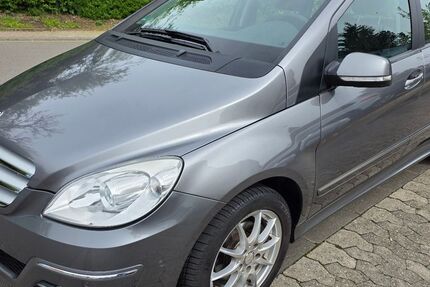 Mercedes-Benz B 180 141.000 km 6.450 &euro; Saarbrücken - Burbach 66115