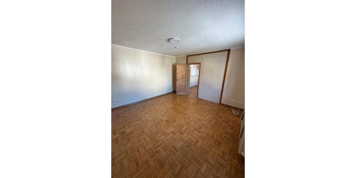 Reihenhaus Zweibrücken - 9 Zimmer, 193 m&sup2;, 325.000&euro; | Angebot:26929455