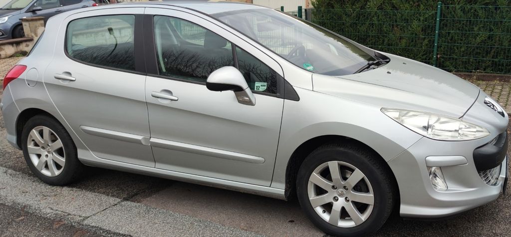 Peugeot 308 105.000 km 3.990 &euro; Saarbrücken 66128