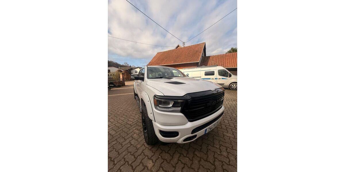 Dodge RAM 130.000 km 39.300 &euro; Walshausen 66484
