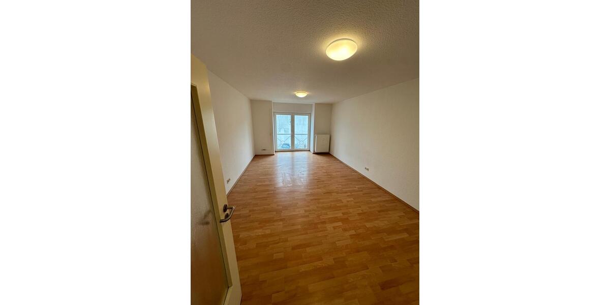 Etagenwohnung Homburg - 1 Zimmer, 32 m&sup2;, 350&euro; | Angebot:25977196