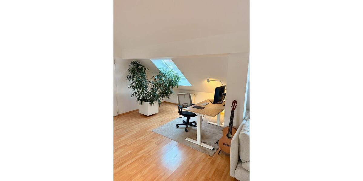 Dachgeschoßwohnung Sulzbach (Saar) - 2 Zimmer, 77 m&sup2;, 950&euro; | Angebot:25876618