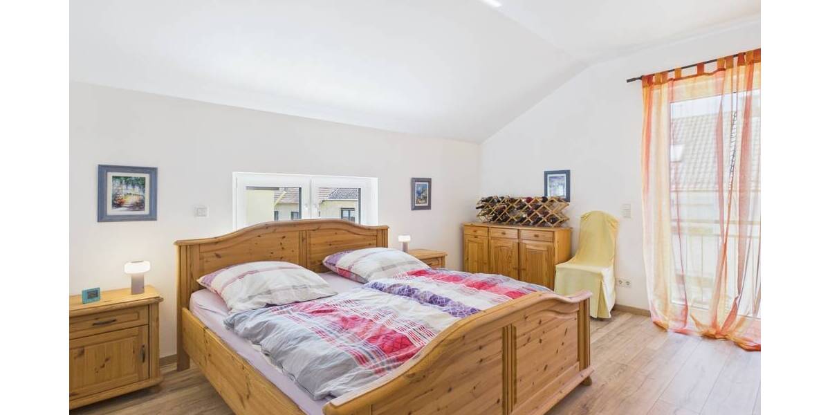 Mehrfamilienhaus, Wohnhaus Illingen / Hüttigweiler Hüttigweiler - 6 Zimmer, 181 m&sup2;, 580.000&euro; | Angebot:26500250