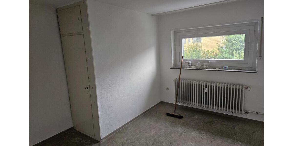 Etagenwohnung Pirmasens - 3 Zimmer, 73 m&sup2;, 350&euro; | Angebot:25228705
