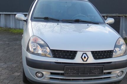 Renault Clio 163.000 km 2.900 &euro; Saarbrücken 66117