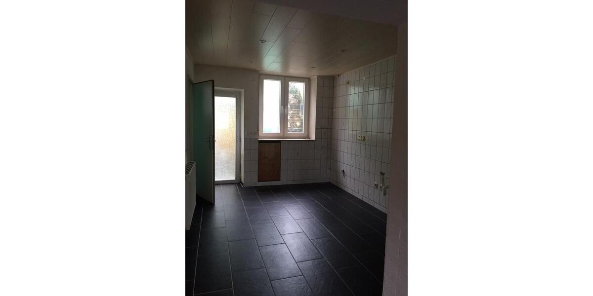 Reihenhaus Saarbrücken Brebach-Fechingen - 4 Zimmer, 150 m&sup2;, 800&euro; | Angebot:25986970