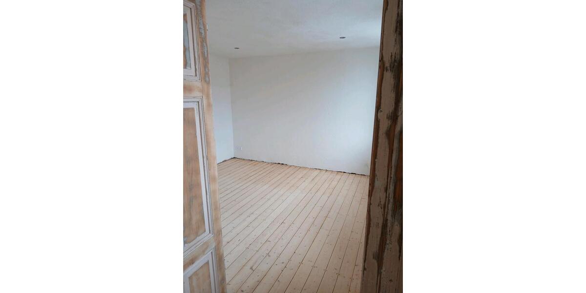Etagenwohnung Sankt Wendel - 8 Zimmer, 180 m&sup2;, 750&euro; | Angebot:26441453