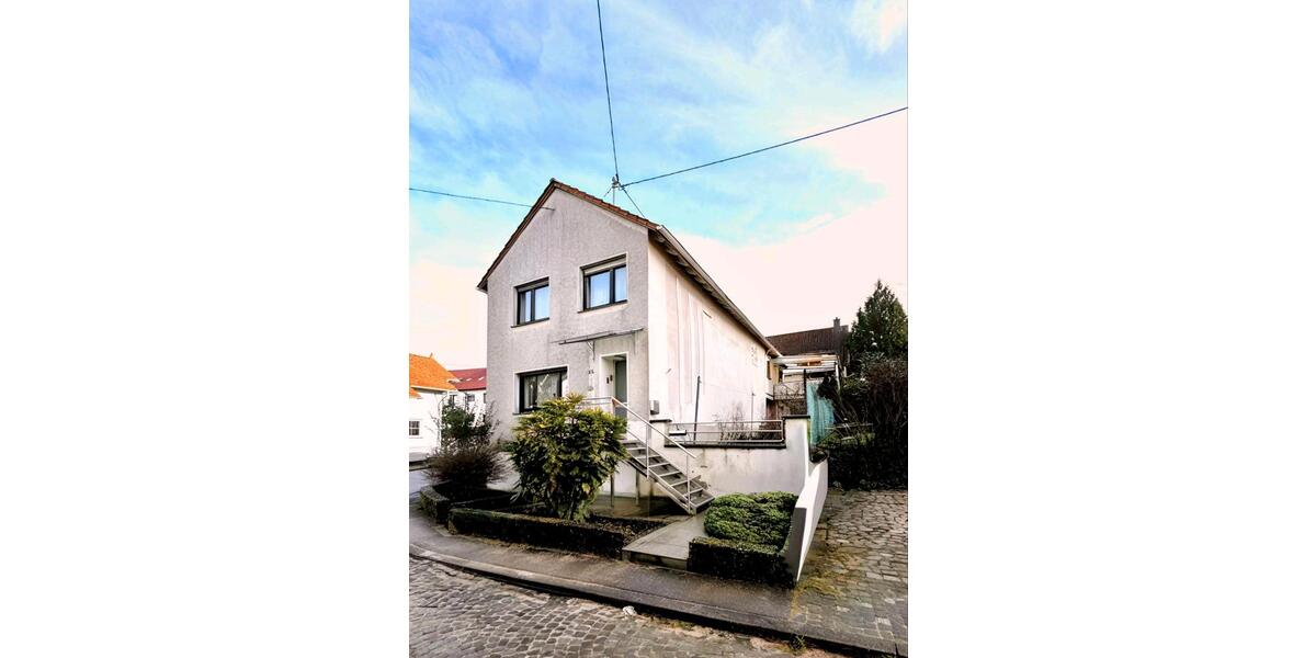 Einfamilienhaus Kleinblittersdorf - 7 Zimmer, 145 m&sup2;, 165.000&euro; | Angebot:25282151