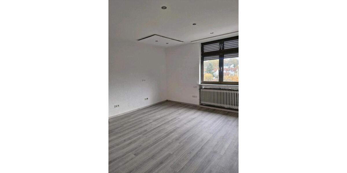 Etagenwohnung Riegelsberg - 3 Zimmer, 85 m&sup2;, 750&euro; | Angebot:25893754