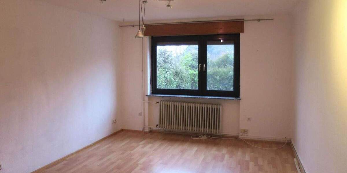 Doppelhaushälfte Sankt Ingbert St. Ingbert - 6 Zimmer, 120 m&sup2;, 170.000&euro; | Angebot:25707678
