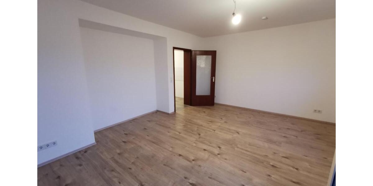 Etagenwohnung Neunkirchen - 1 Zimmer, 32 m&sup2;, 300&euro; | Angebot:25371557