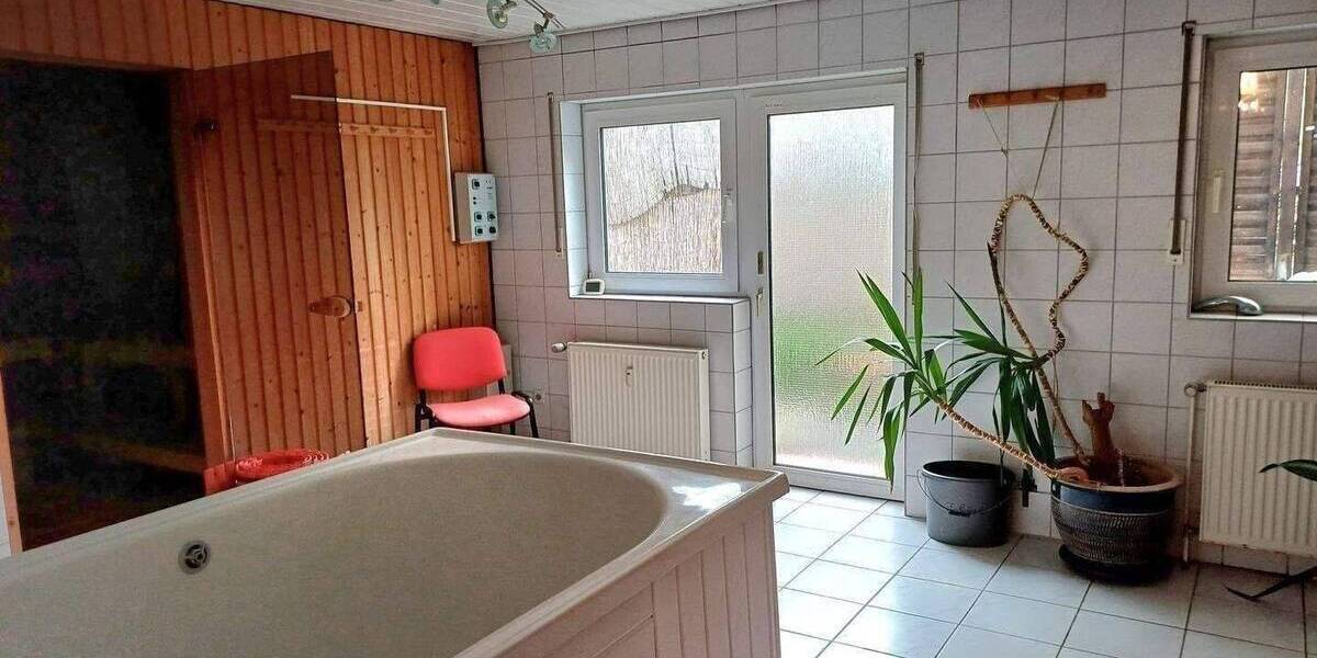 Gewerbeobjekt Sankt Ingbert Rohrbach - 9 Zimmer, 280 m&sup2;, 249.000&euro; | Angebot:26841968