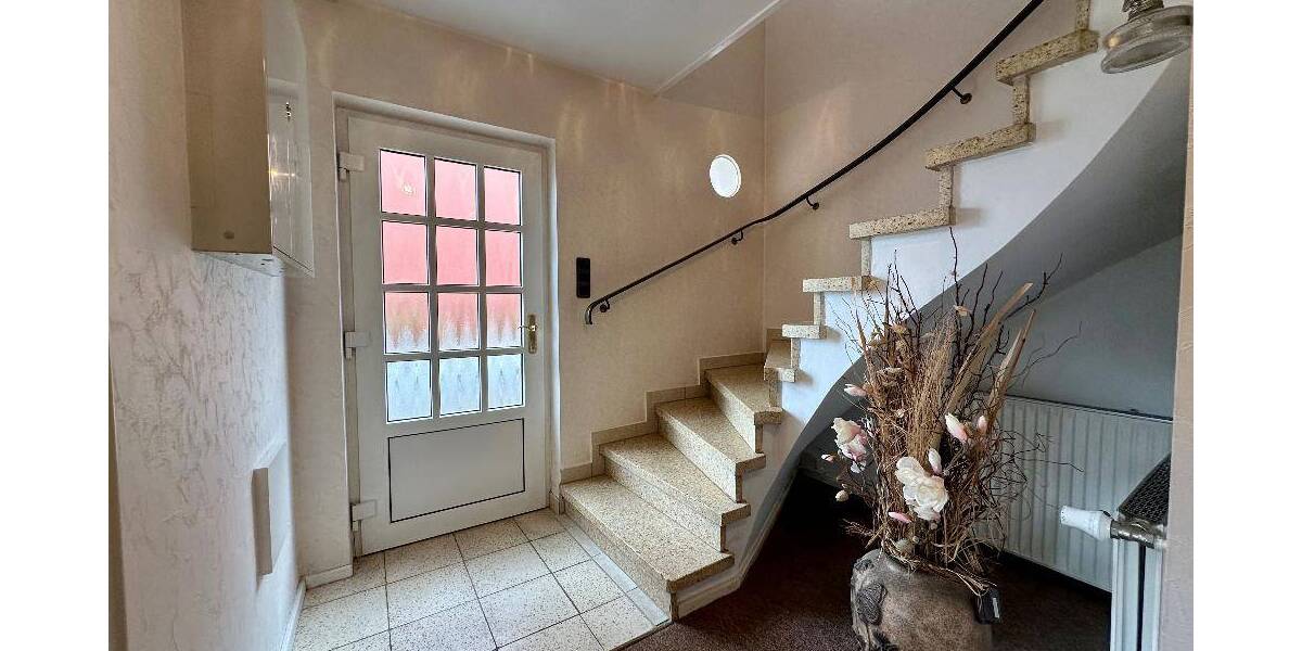 Einfamilienhaus Waldfischbach - 5 Zimmer, 151 m&sup2;, 215.000&euro; | Angebot:26230943