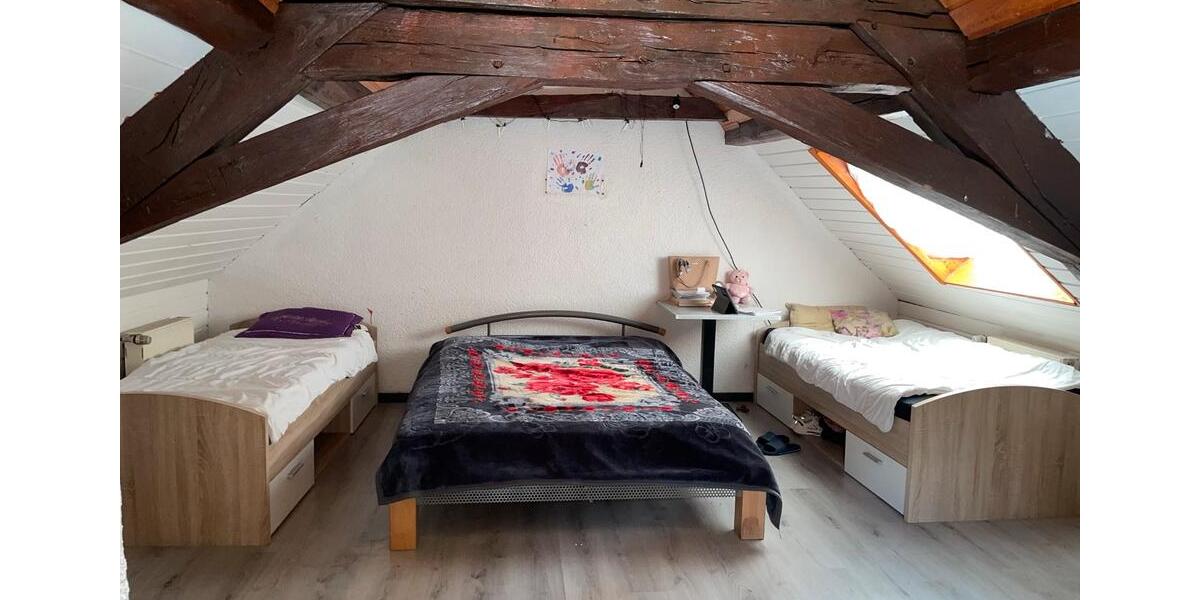 Dachgeschoßwohnung Zweibrücken - 5 Zimmer, 150 m&sup2;, 900&euro; | Angebot:26567141