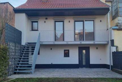 Haus Steinwenden - 4 Zimmer, 128 m&sup2;, 300.000&euro; | Angebot:25699193