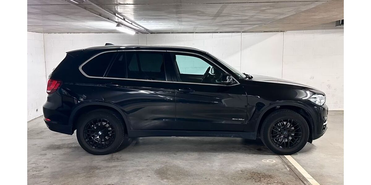 BMW X5 M 110.000 km 29.990 &euro; Hauptstuhl 66851