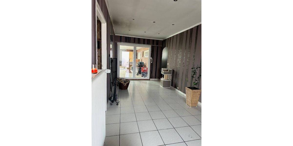 Terrassenwohnung Neunkirchen Wiebelskirchen - 5 Zimmer, 200 m&sup2;, 219.900&euro; | Angebot:25910397