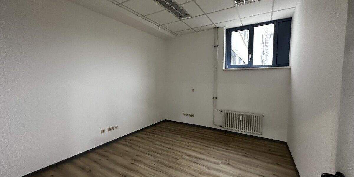 Gewerbeobjekt Saarbrücken St Johann - 1 Zimmer, 410 m&sup2;, 3.000&euro; | Angebot:25736179