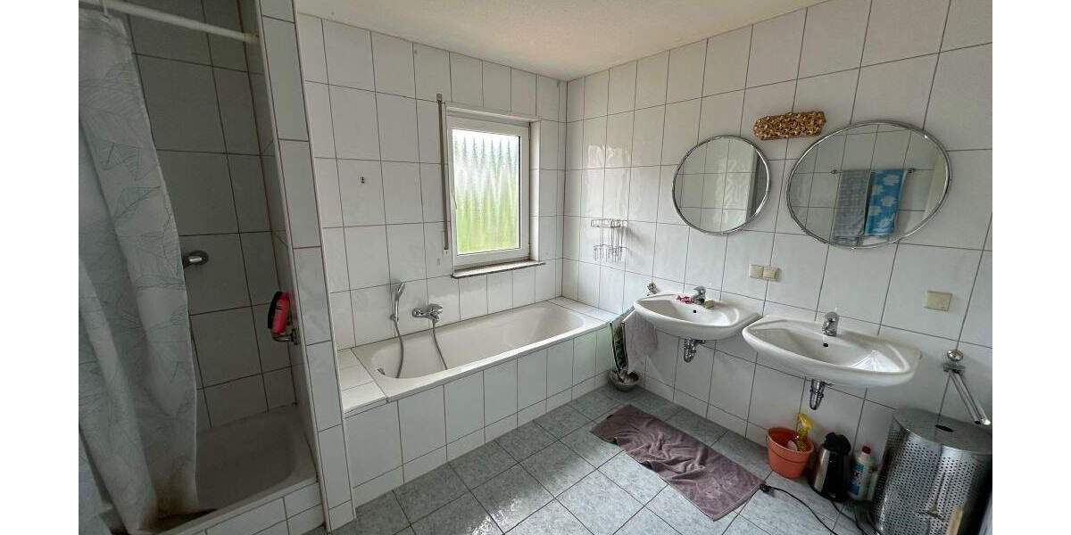 Etagenwohnung Saarbrücken Bübingen - 4 Zimmer, 133 m&sup2;, 235.000&euro; | Angebot:25746405