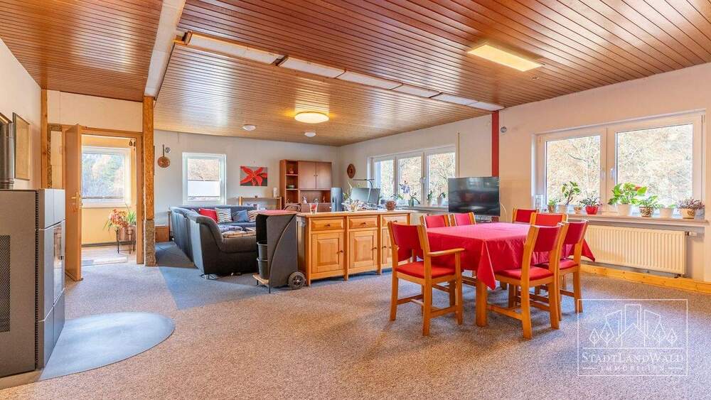 Einfamilienhaus Merzalben - 9 Zimmer, 220 m&sup2;, 319.500&euro; | Angebot:25733495