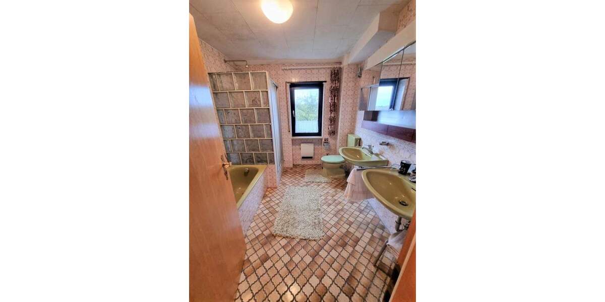 Mehrfamilienhaus, Wohnhaus Pirmasens Gersbach - 7 Zimmer, 196 m&sup2;, 149.000&euro; | Angebot:25745668