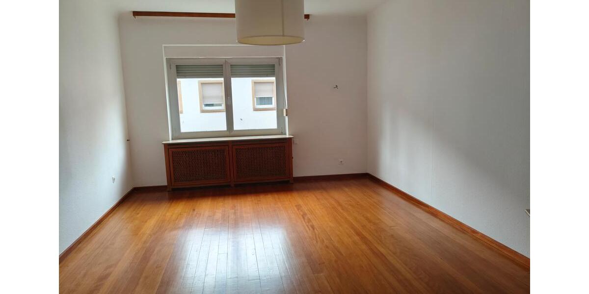 Etagenwohnung Zweibrücken - 2 Zimmer, 75 m&sup2;, 450&euro; | Angebot:25306405