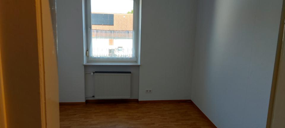 Etagenwohnung Bechhofen - 3 Zimmer, 85 m&sup2;, 595&euro; | Angebot:26645896