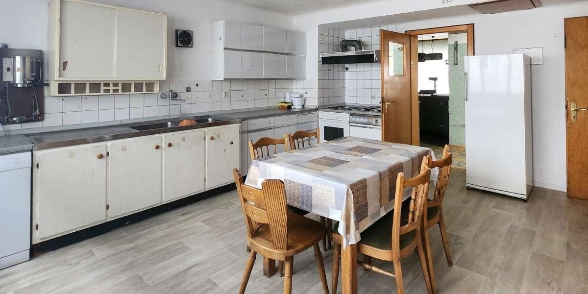 Wohn- und Geschäftshaus mit CaféLadenfläche und zwei Wohneinheiten in Steinbach am Glan - Mehrfamilienhaus, Wohnhaus Steinbach am Glan | Angebot:27159246