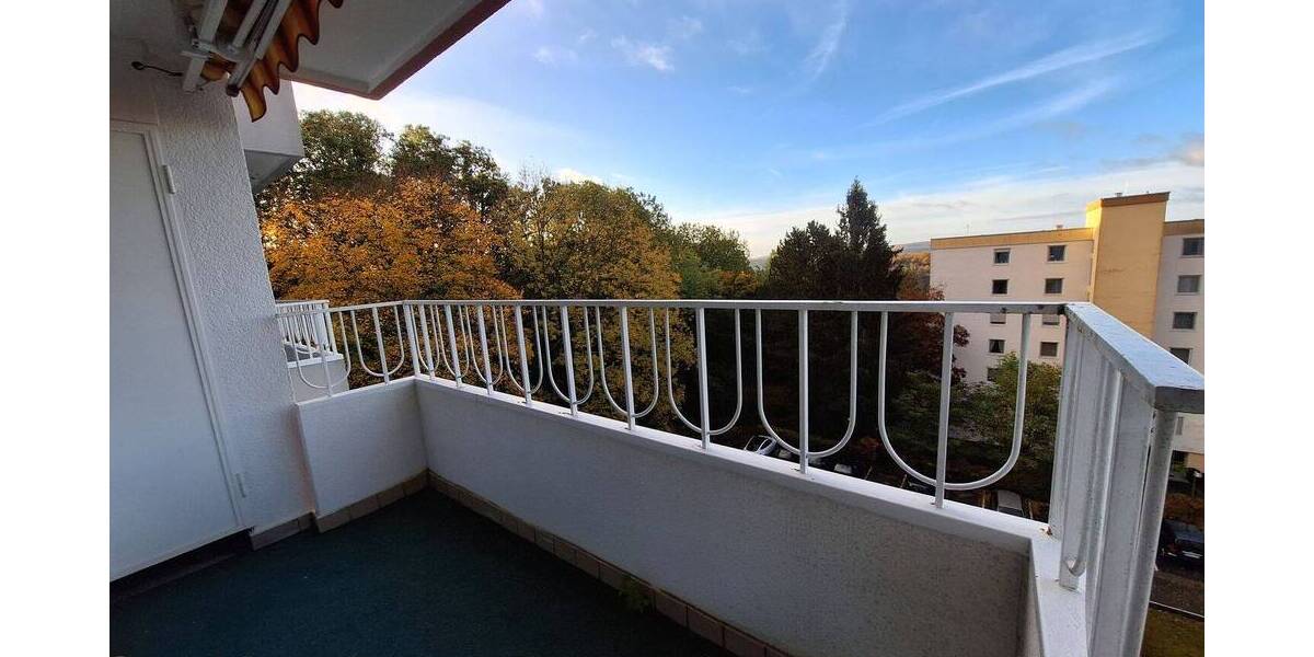 Etagenwohnung Saarbrücken Eschberg - 3 Zimmer, 82 m&sup2;, 175.000&euro; | Angebot:25695188