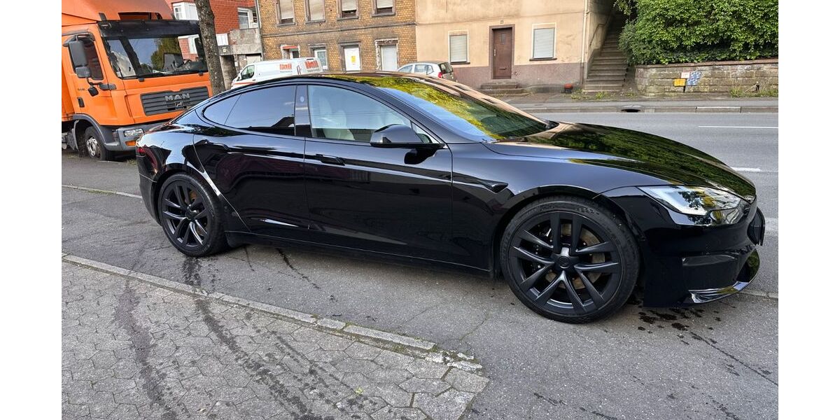 Tesla Model S 61.000 km 62.000 &euro; Saarbrücken 66119