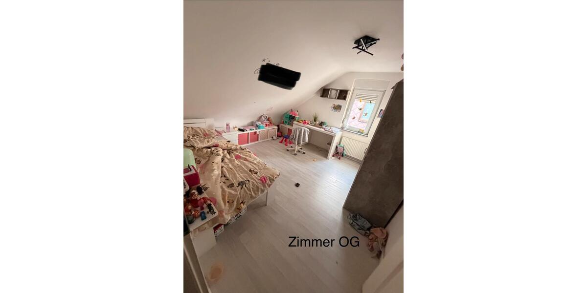 Einfamilienhaus Schiffweiler - 6 Zimmer, 110 m&sup2;, 220.000&euro; | Angebot:25230922