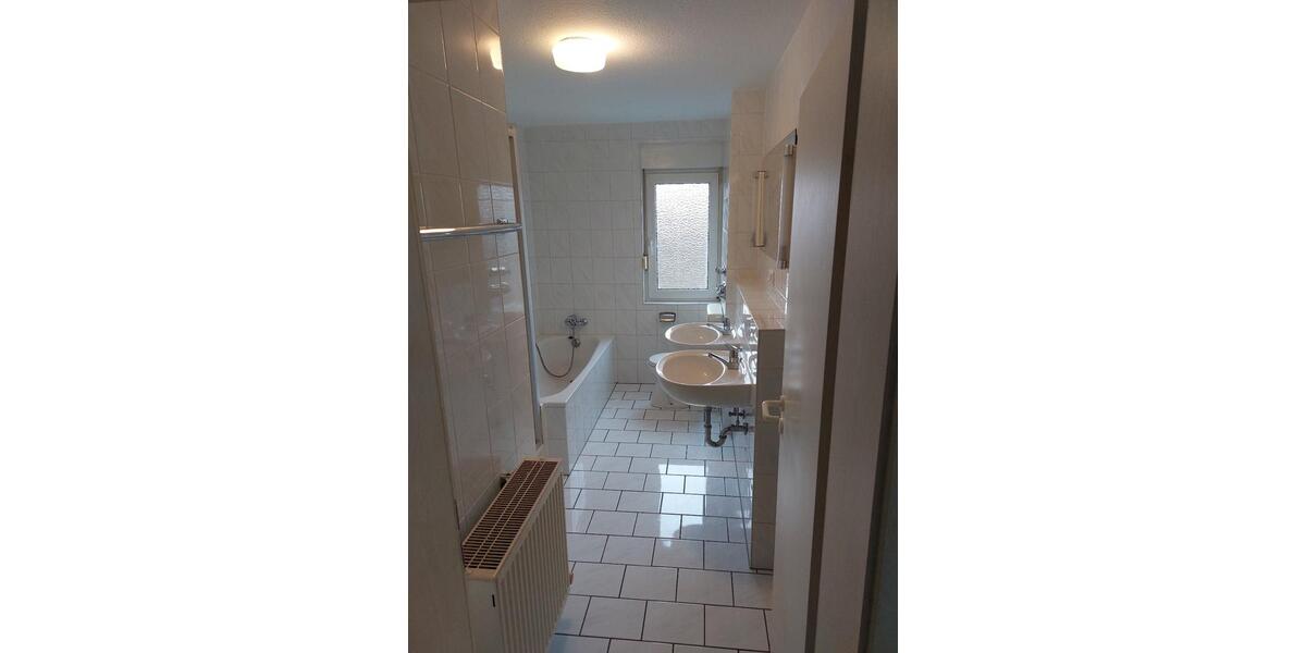 Etagenwohnung Homburg - 3 Zimmer, 82 m&sup2;, 197.000&euro; | Angebot:26608509