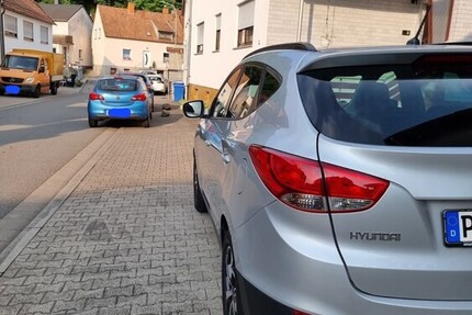 Hyundai IX35 180.000 km 9.000 &euro; Dellfeld 66503