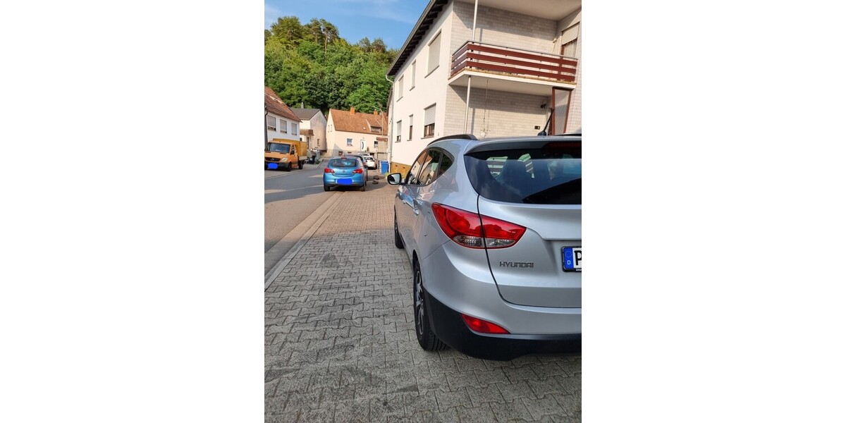 Hyundai IX35 180.000 km 9.000 &euro; Dellfeld 66503