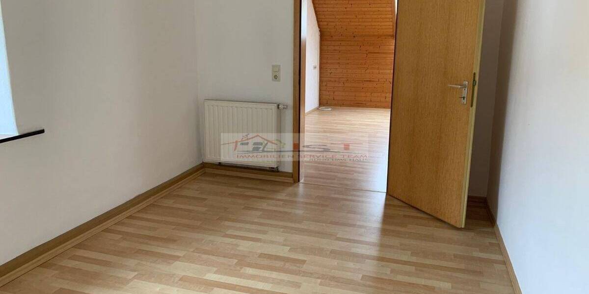 Doppelhaushälfte Jettenbach - 8 Zimmer, 170 m&sup2;, 150.000&euro; | Angebot:25666424