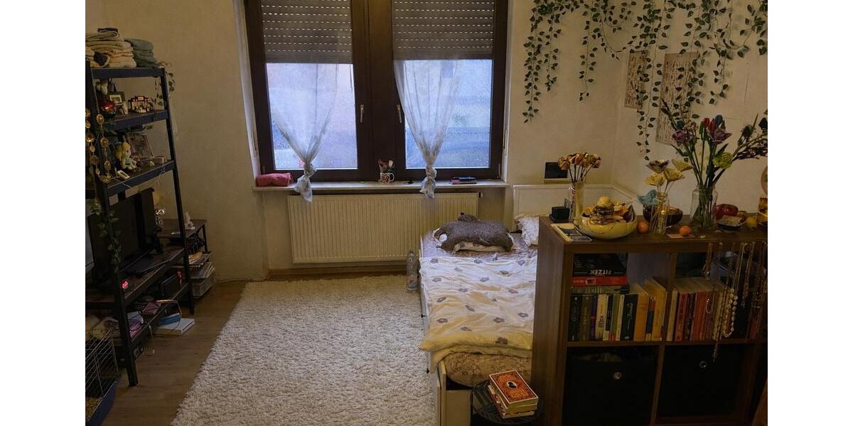 Erdgeschoßwohnung Saarbrücken Brebach-Fechingen - 1 Zimmer, 33 m&sup2;, 280&euro; | Angebot:26050559