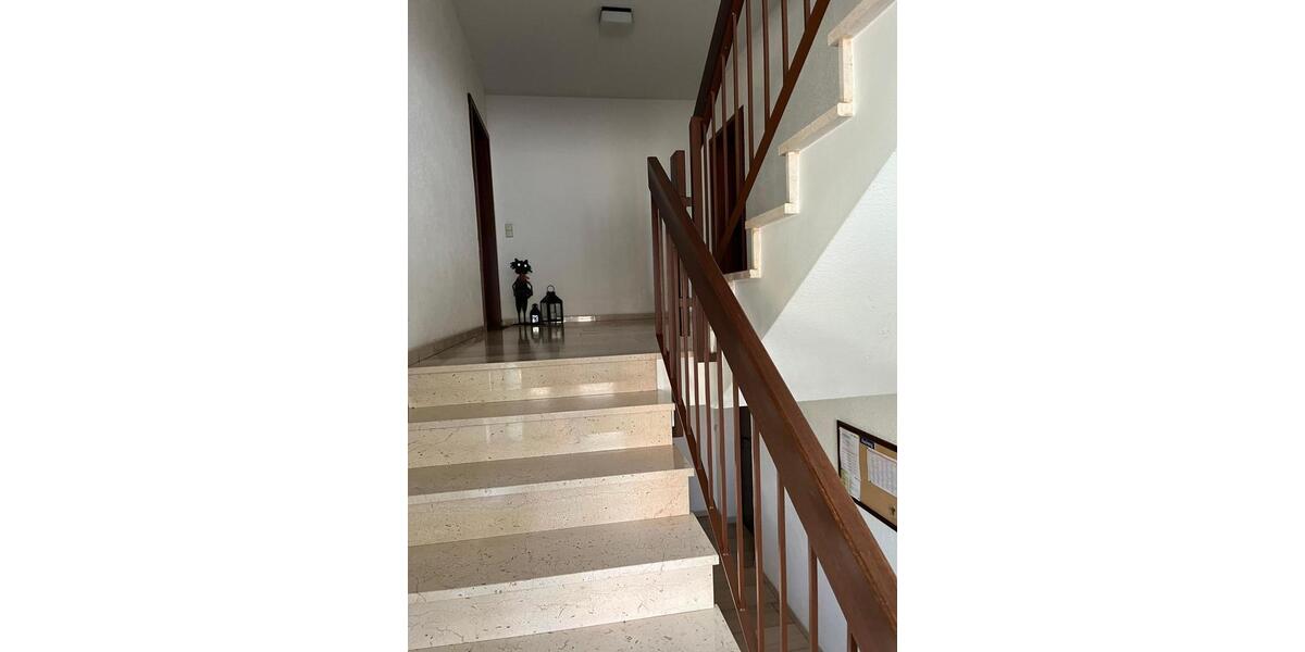 Etagenwohnung Saarbrücken Malstatt - 2.5 Zimmer, 83 m&sup2;, 675&euro; | Angebot:26032047