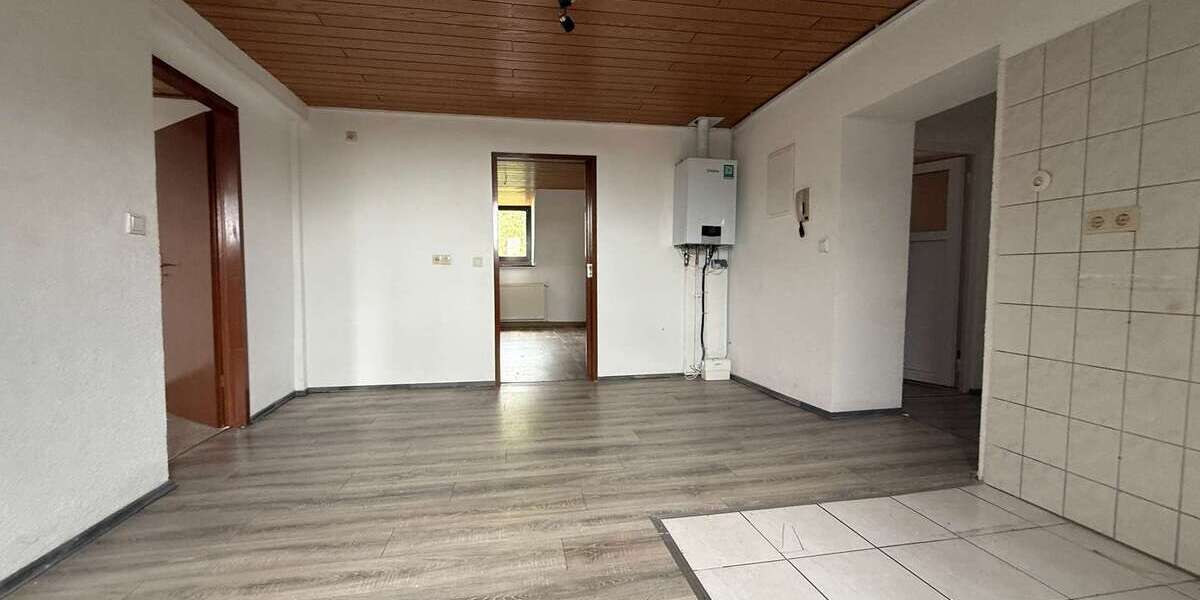 Gemütliche 3-Zimmer-Dachgeschosswohnung mit ca. 72 m² in Friedrichsthal-Bildstock - 3- Friedrichsthal | Angebot:27312609