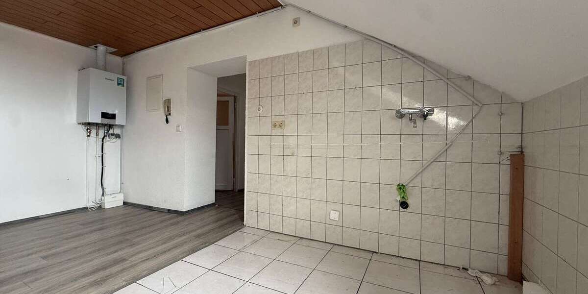 Gemütliche 3-Zimmer-Dachgeschosswohnung mit ca. 72 m² in Friedrichsthal-Bildstock - 3- Friedrichsthal | Angebot:27312609