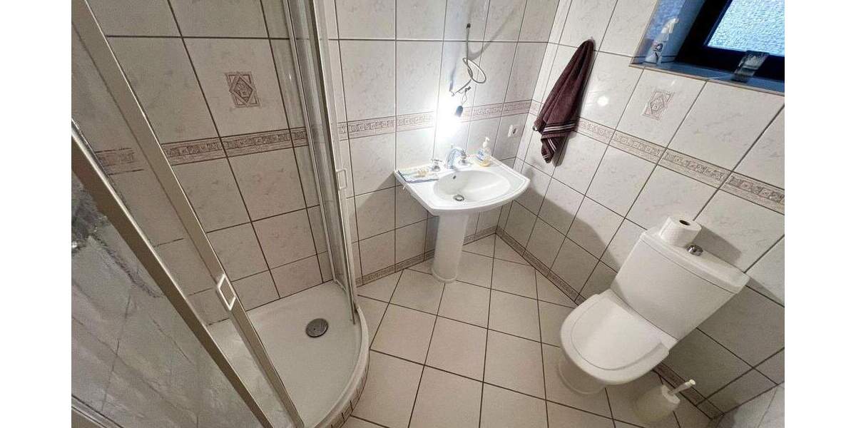 Einfamilienhaus Neunkirchen Innenstadt - 6 Zimmer, 210 m&sup2;, 395.000&euro; | Angebot:25755189