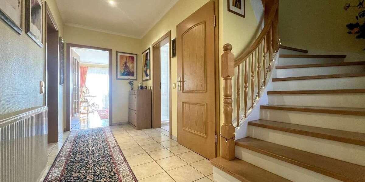 Einfamilienhaus Neunkirchen - 6 Zimmer, 210 m&sup2;, 395.000&euro; | Angebot:23421032