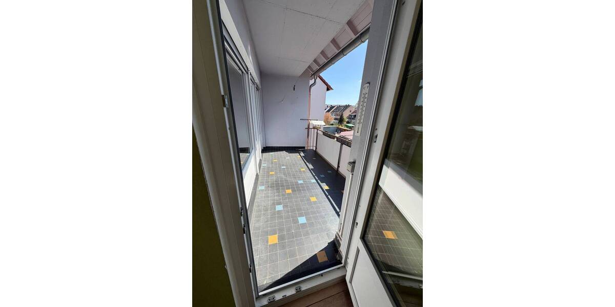 Etagenwohnung Saarbrücken Brebach-Fechingen - 3 Zimmer, 94 m&sup2;, 700&euro; | Angebot:26092634