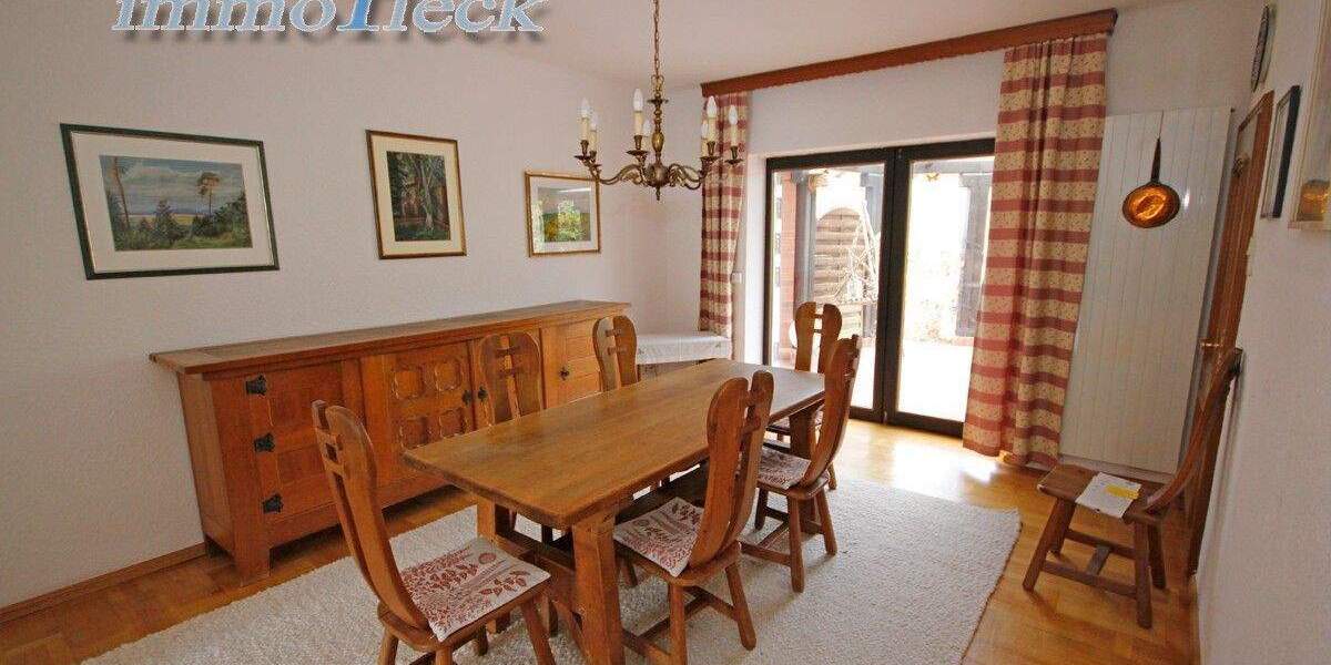 Doppelhaushälfte Bexbach - 9 Zimmer, 213 m&sup2;, 379.000&euro; | Angebot:25664164