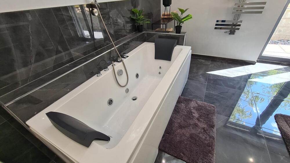 Exklusives energieeffizientes Villenanwesen im Bauhausstil - sonstige Haustypen Neunkirchen | Angebot:22550971