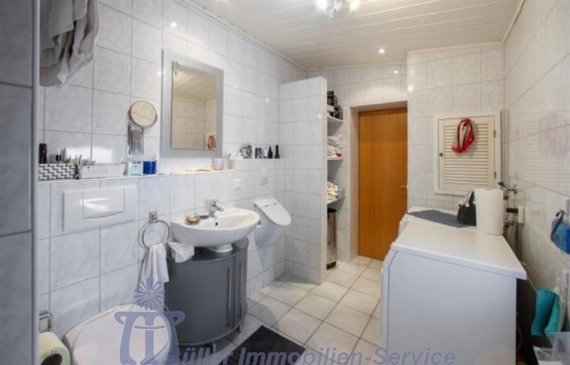 Repräsentatives Traumhaus mit Fernblick in bevorzugter Stadtrandlage von Zweibrücken - Villa Zweibrücken | Angebot:10658553