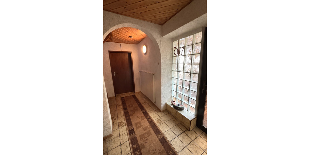 Einfamilienhaus Gries - 5 Zimmer, 114 m&sup2;, 165.000&euro; | Angebot:26139336